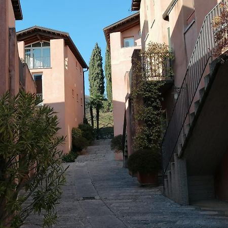 Appartamento In Villa Sul Garda Castion Veronese Kültér fotó
